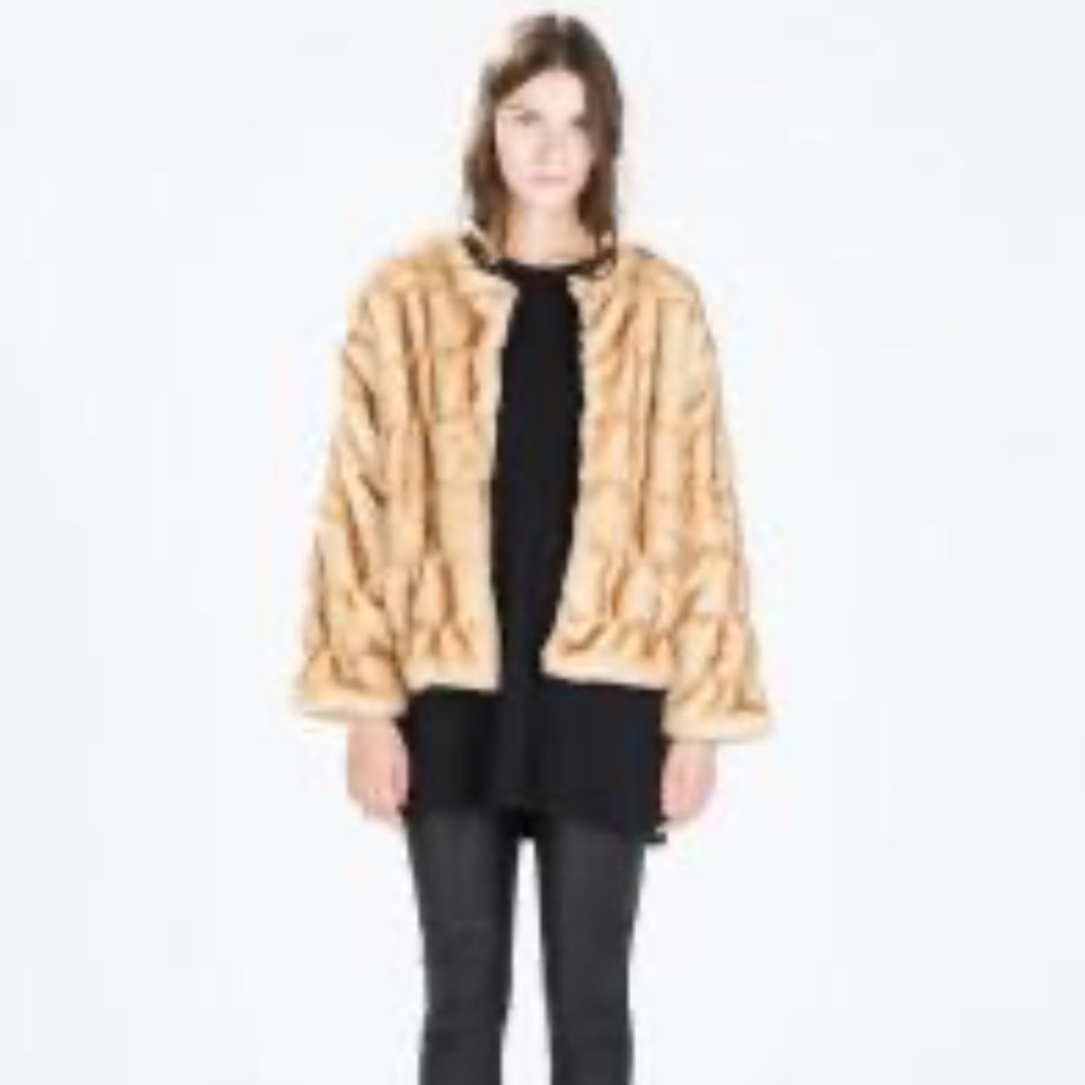Zara NWT camel faux fur jacket - M